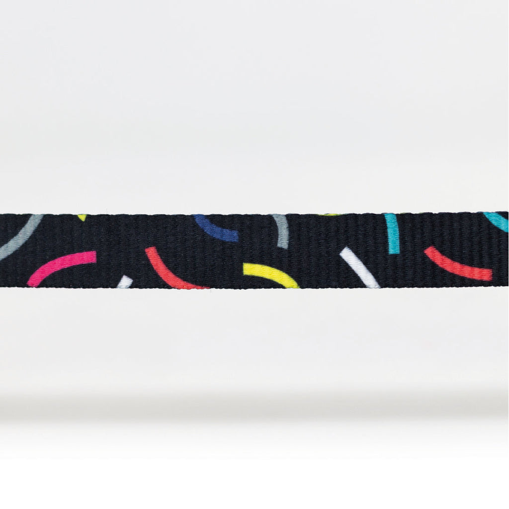 Correa Para Perro Con Cintilla y Costuras Reforzadas En Ambos Extremos. 120 cm. - Negro - tienddy.com